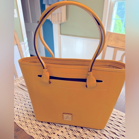 Dooney & Bourke Handbags - Dooney & Bourke Beacon Vechtta Slip Tote Shoulder Bag. NWOT.